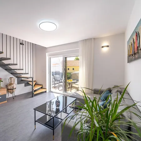 Coral Appartement Brodarica (Sibenik-Knin)