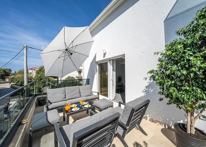 Coral Appartement Brodarica (Sibenik-Knin)